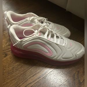 Nike Air Max 720, Pink & white!